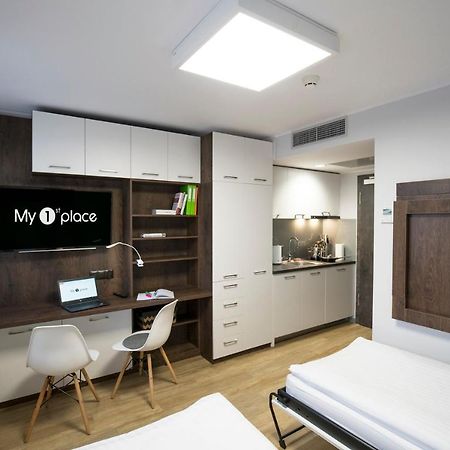 My 1St Place Poznan Aparthotel Exterior foto