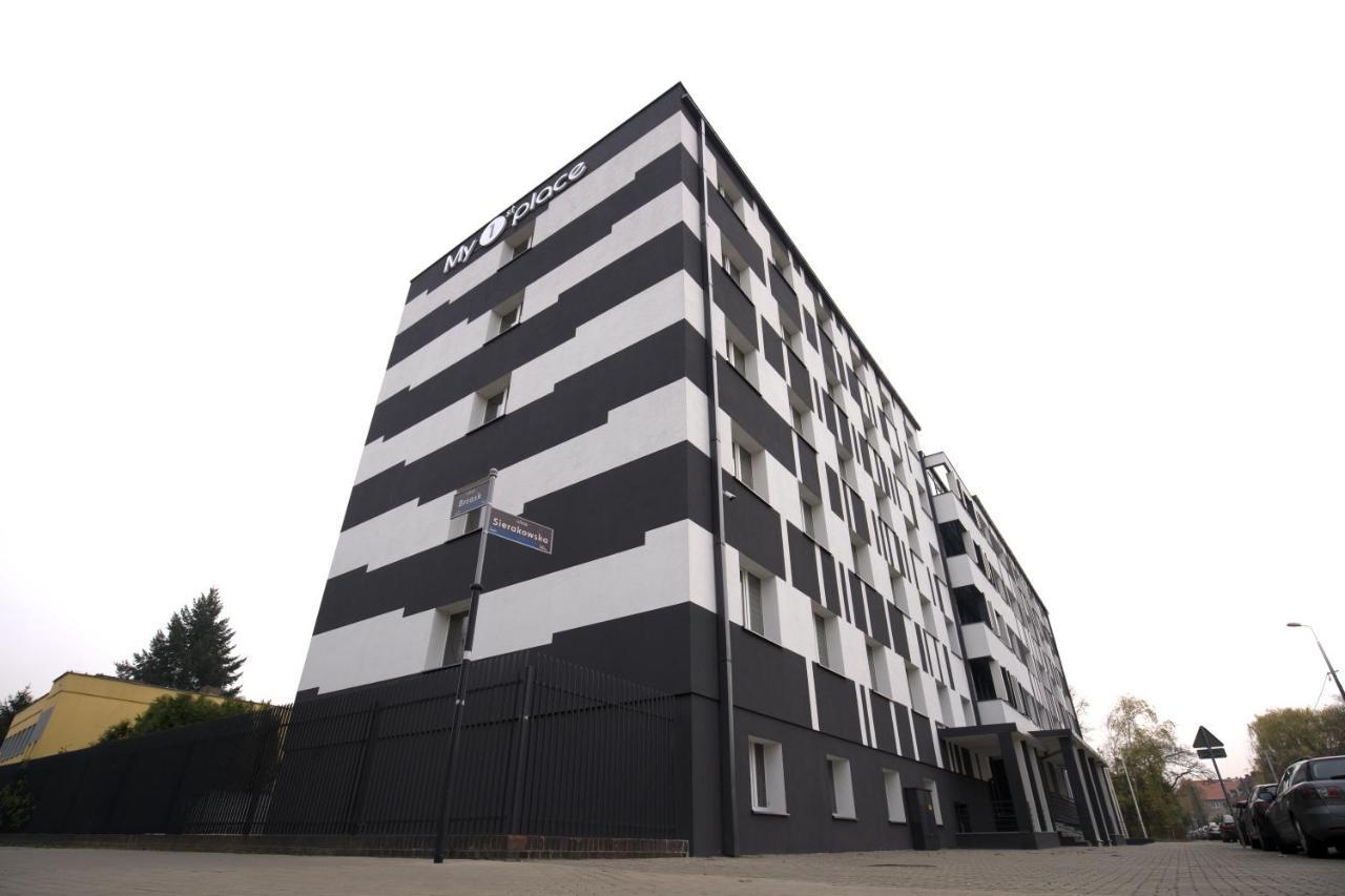 My 1St Place Poznan Aparthotel Exterior foto